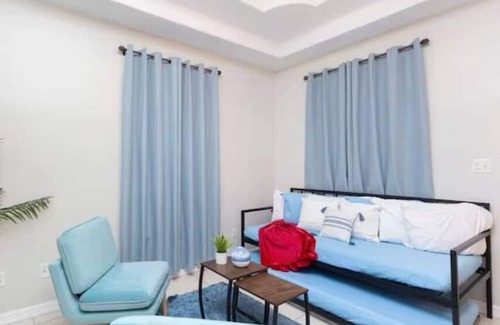 Edinburg Apartment | Perfect place to stay!