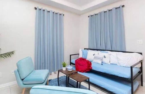 Edinburg Apartment | Perfect place to stay!