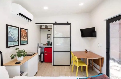 Salt Lake City Apartment | Cozy Guesthouse 30 minutes to slopes and 20 minutes to Downtown SLC