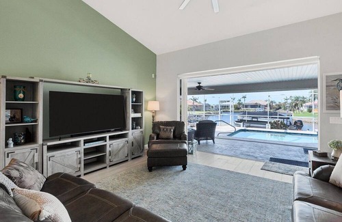 Burnt Store Isles Apartment | 3 Bedroom House 728836 by Houzlet