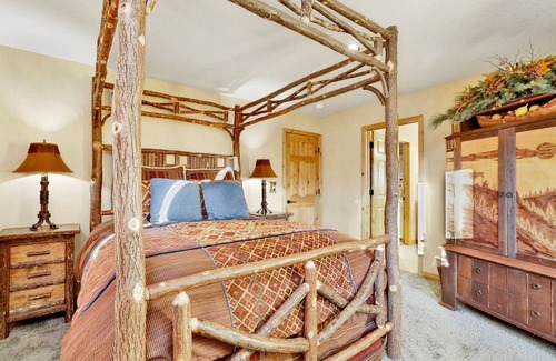 Castle Glen Estates Cabin | 2363-mountain Joy Lodge 4 Bedroom Cabin by RedAwning