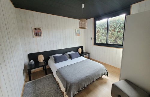 Sainte-Eulalie-en-Born Ski Chalet | Jolie Maison en Bardage Bois Dans un Environnement Calme et Boisé
