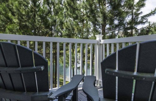 Lackey Cottage | Availability for all Kings Creek Spinnaker properties, Kings Mill CC Cottages.