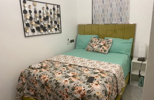 Lome House | HOUSE OF ISAAC: Modern Luxury Home Sleeps: 06 - Bedrooms: 03 - Bathrooms: 03