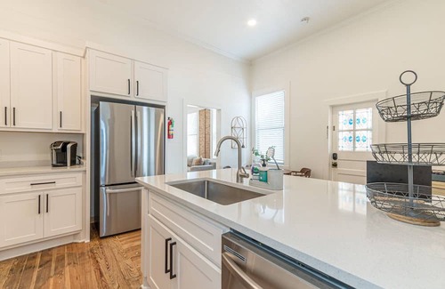 New Braunfels House | Fully-restored 1850s German Home in Downtown New Braunfels - B