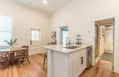 New Braunfels House | Fully-restored 1850s German Home in Downtown New Braunfels - B