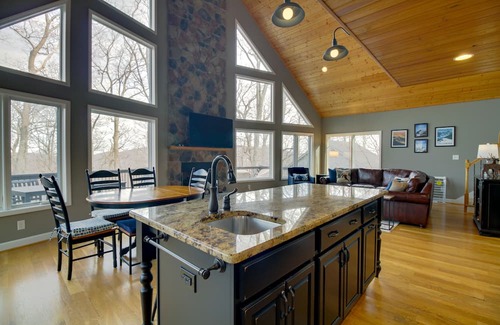Pedlars Edge House | Wintergreen Resort Home: Close to Slopes & Trails