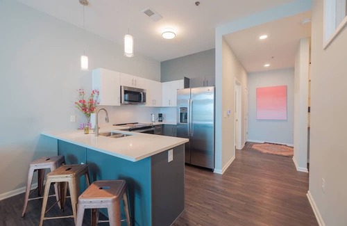 North Kansas City Apartment | Rose Haven Retreat 2BR Loft 1.7 Miles to Downtown