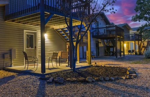 Indian Point House | Luxury Lake Lodge 51 - Near Silver Dollar City!
