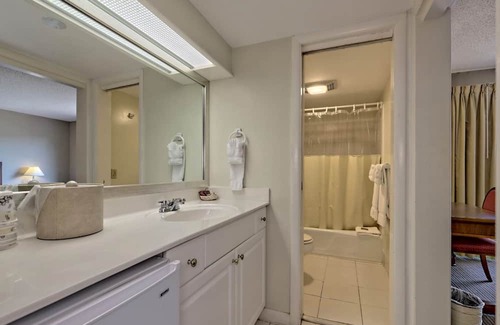 Clayton Condo | KW_110 Two Queen Unit