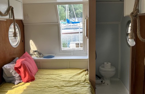 Ithaca Boat Rental | Wakey, Wakey on the Lakey! Enjoy sunrises and sunsets on Cayuga Lake!