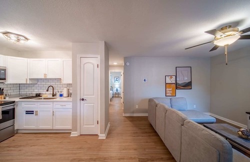 East Ocean View Apartment | OV 15th Bay - Solis Suite