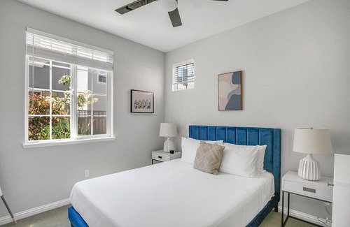 Union City House | Clean Hayward 4BR w/ Patio & A/C, nr Retail & Tech HQs, by Blueground