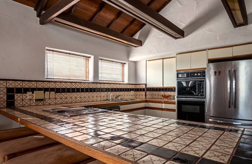 Coarsegold Apartment | Retreat by Yosemite: Balcony Suite