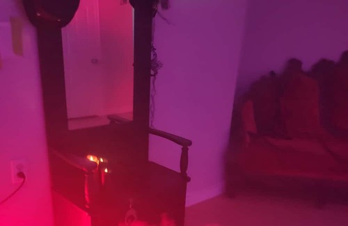 Fort Erie Apartment | Romantic Get-a-way ! Content Creators Haven!