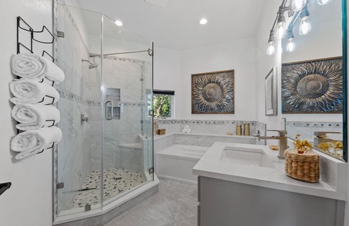 Gold Beach House | Pirate Cove Retreat - Epic Ocean Views, Beach Path