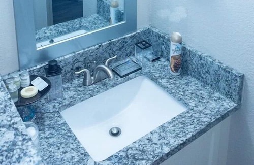 Smyrna Apartment | Experience the Braves in Style and Comfort!! Near Cumberland Mall & Roxy Theatre