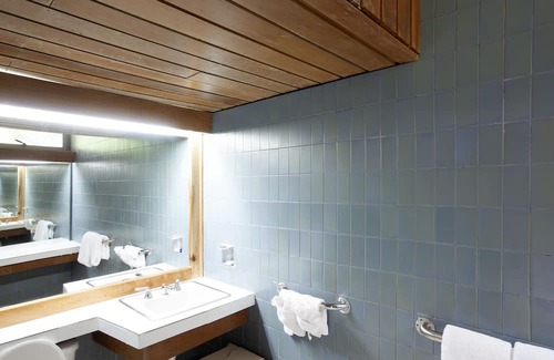Port Antonio House | Great House Standard Suite Frenchman's Cove Resort