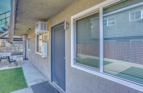 Raisin Apartment | Fresno Apartment With Shared Courtyard!