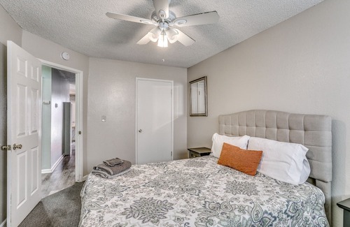 Raisin Apartment | Sunlit Fresno Apartment: 4 Mi to Old Town Clovis!