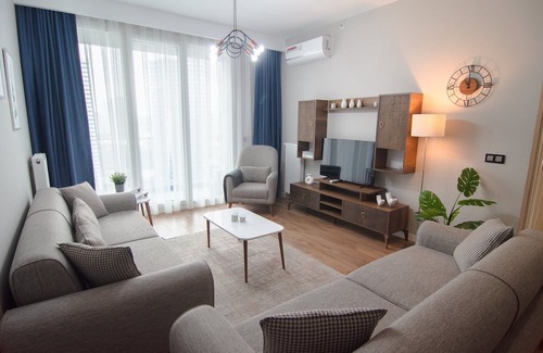 Bagcilar Apartment | Cozy Retreat: Stylish 2BR Apt