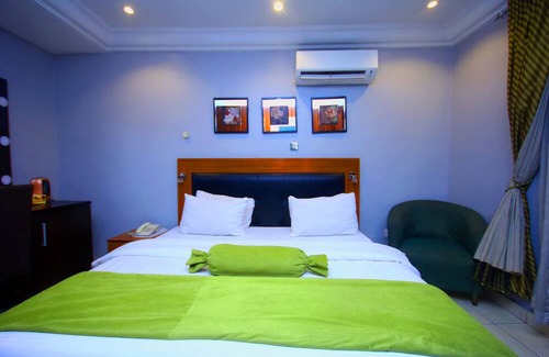 Somolu Hotel | Elegance suites and hotels