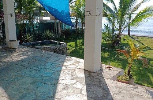 Bouvet Island House | STUNNING BEACH FRONT VACATION