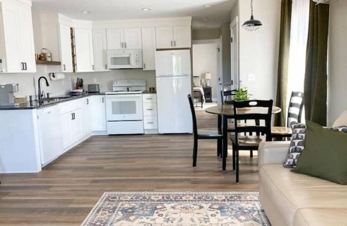 Hurricane Apartment | Lazy B Bungalow of Zion East+West