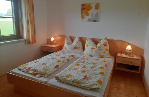 Feldkirchen in Kaernten Apartment | Ferienwohnung Seeblick, 2 Schlafräume - Pension Hecher
