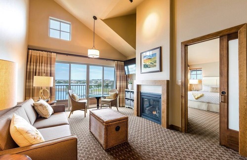 South Richland Hotel | The Lodge at Columbia Point