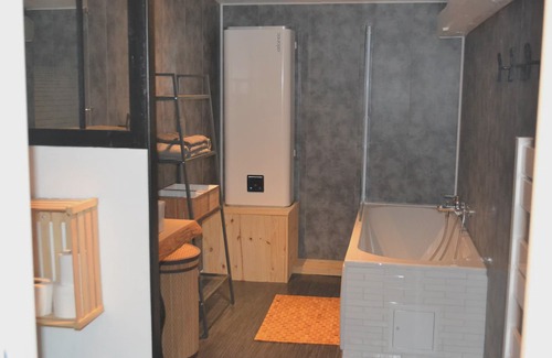 Fremifontaine Apartment | Gite de 15 A la Fontaine Fleurie