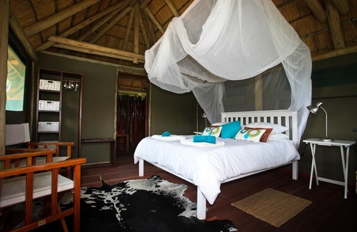 Epupa Cabin | Omarunga Epupa-Falls Camp