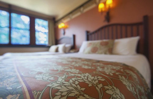Coupvray Hotel | Disney Sequoia Lodge