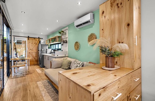 Villarreal House | Wonder Wild -Unique Double Container Retreat w/2 Private Jacuzzis Near Tamarindo