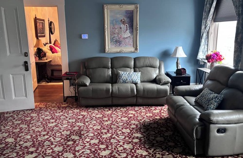 Lebanon Bed & Breakfast | Enjoyable bed & breakfast within a historic home in downtown Lebanon