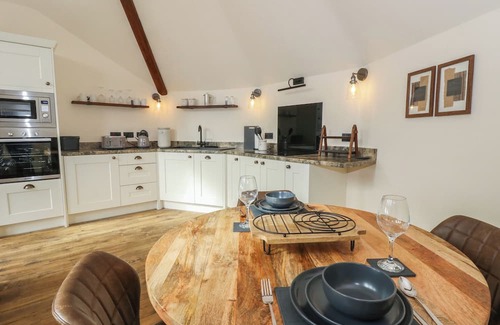Cribyn Cottage | YR AWEN - INSPIRATION, romantic, luxury holiday cottage in Lampeter