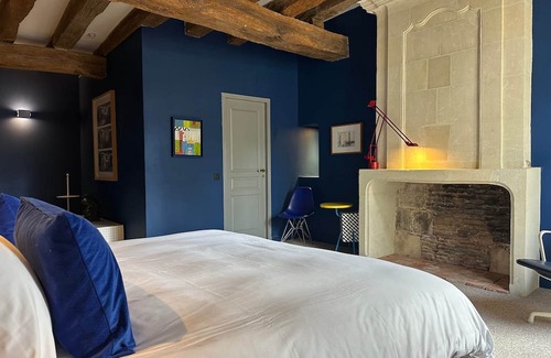 Azay-le-Rideau Hotel | Chambre Bleue - Auberge Radieuse