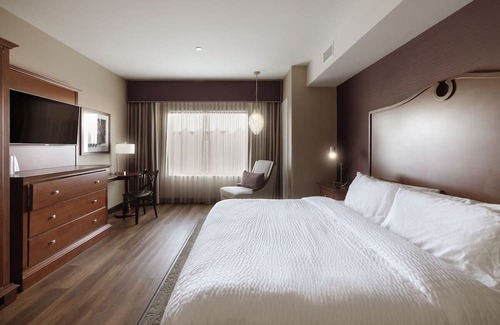 Parker Hotel | Parker Stay | 1 Unit | Central CO Mainstreet Location