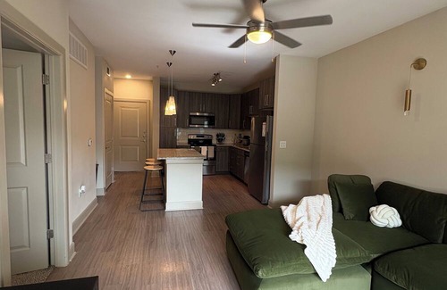 Northeast Houston Apartment | Chic 1-bedroom apartment with fitness room and AC in vibrant Houston
