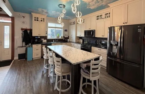Ashcroft House | The Laneway: a 2-level home in the Village features spacious rooms & easy access