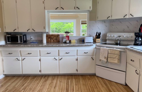 Chester House | Tucked Away Treasure- Cozy 2 bed house, large yard and pets welcome!