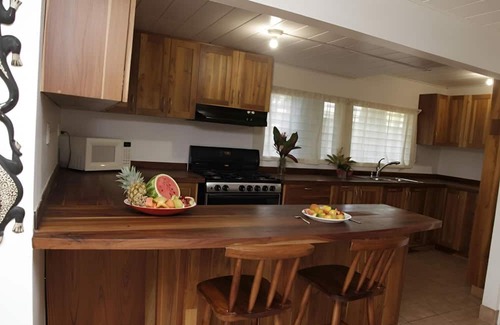 Barranca Apartment | Jane's Beach Resort Room 1, Beach Hotel