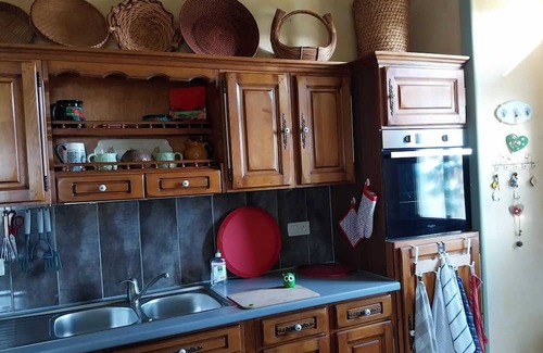 Saint-Cirgues-de-Malbert Villa | Homerez - 3 Bedroom Villa in Saint-Cirgues-de-Malbert with Pool