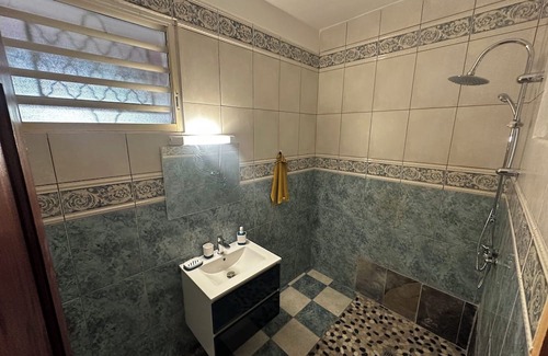 Le Moule Cottage | Seasonal rental 5 minutes from the Damoiseau Distillery