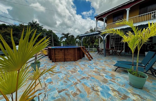 Le Moule Cottage | Seasonal rental 5 minutes from the Damoiseau Distillery