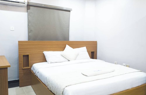 Yaba Apartment | Jadelite hotel with AC in marvelous Lagos