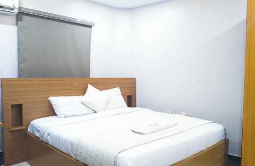 Yaba Apartment | Jadelite hotel with AC in marvelous Lagos