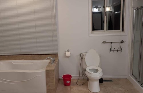 Courtice House | 1 bed shared in a house, have 2 single bedroom