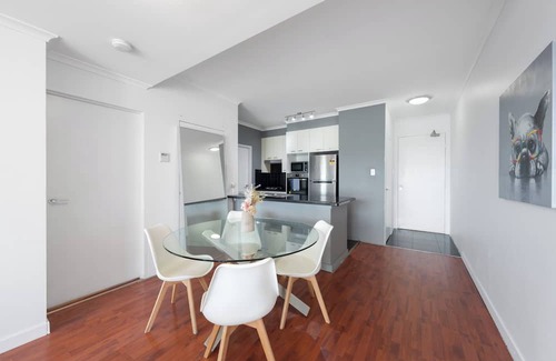 Ultimo Apartment | Tranquil 2 BR Apt with Parking/Darling Harbour-10mins Walk