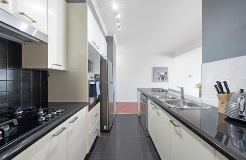 Ultimo Apartment | Tranquil 2 BR Apt with Parking/Darling Harbour-10mins Walk